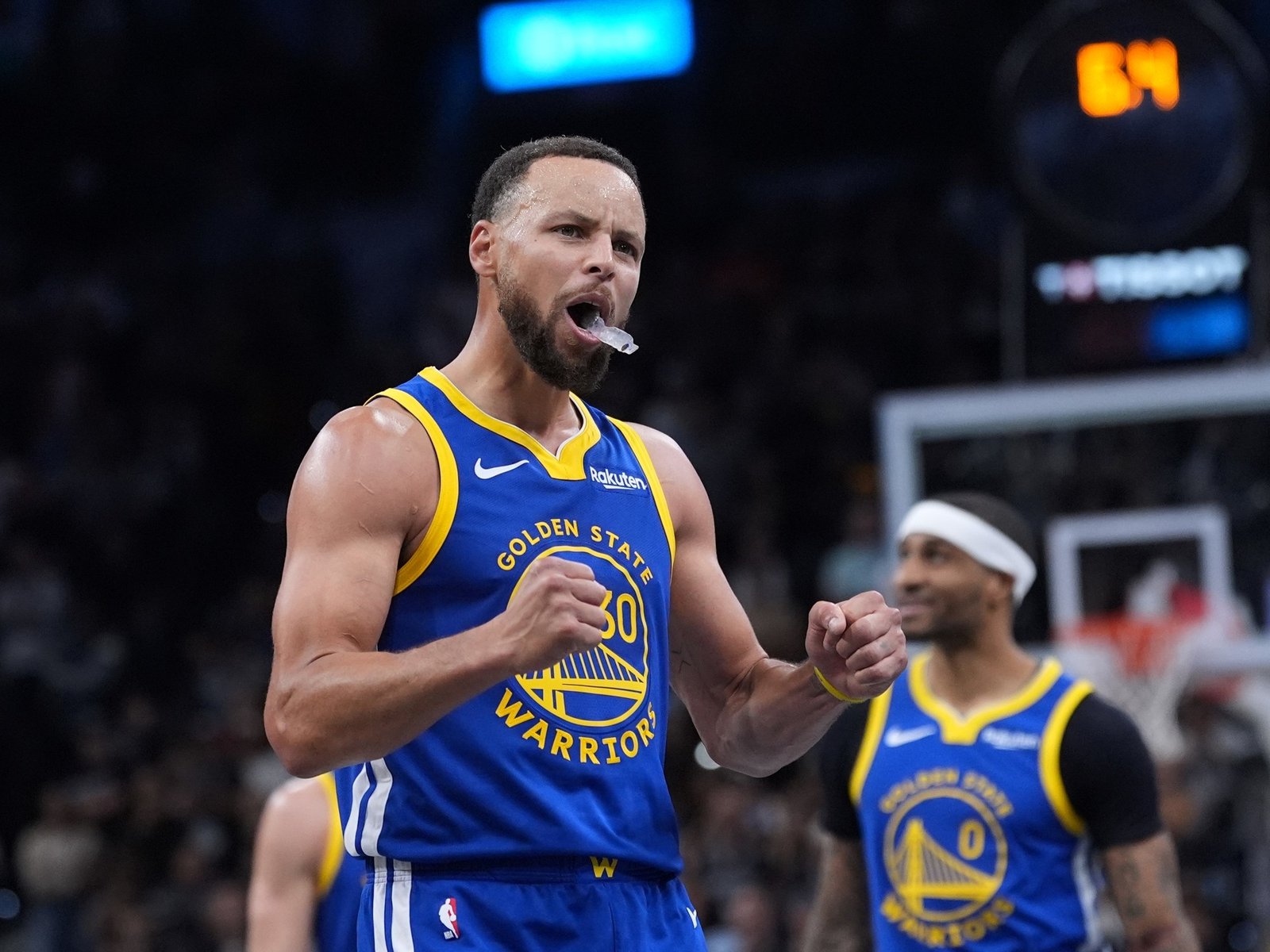 Stephen Curry se despachó con 49 puntos e igualó un récord imposible de Michael Jordan en un triunfazo de Golden State Warriors por la NBA Cup