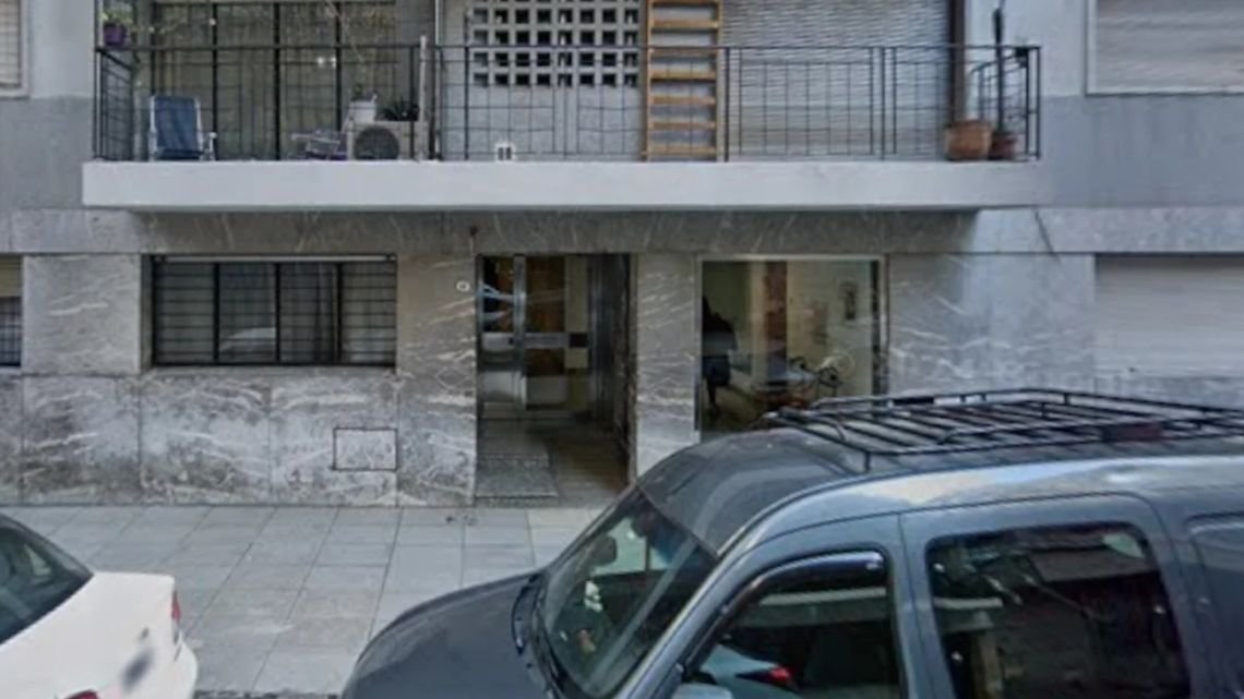 Una policía mató a su expareja al ser atacada en su casa