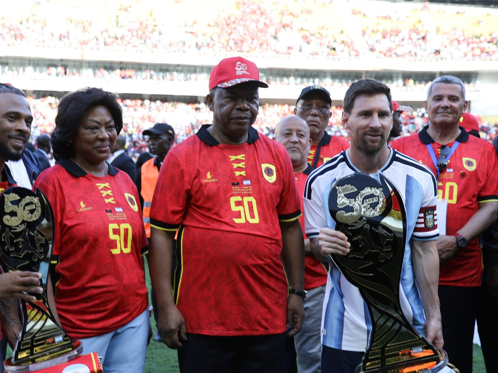 el público africano gritó un gol suyo en contra de su selección