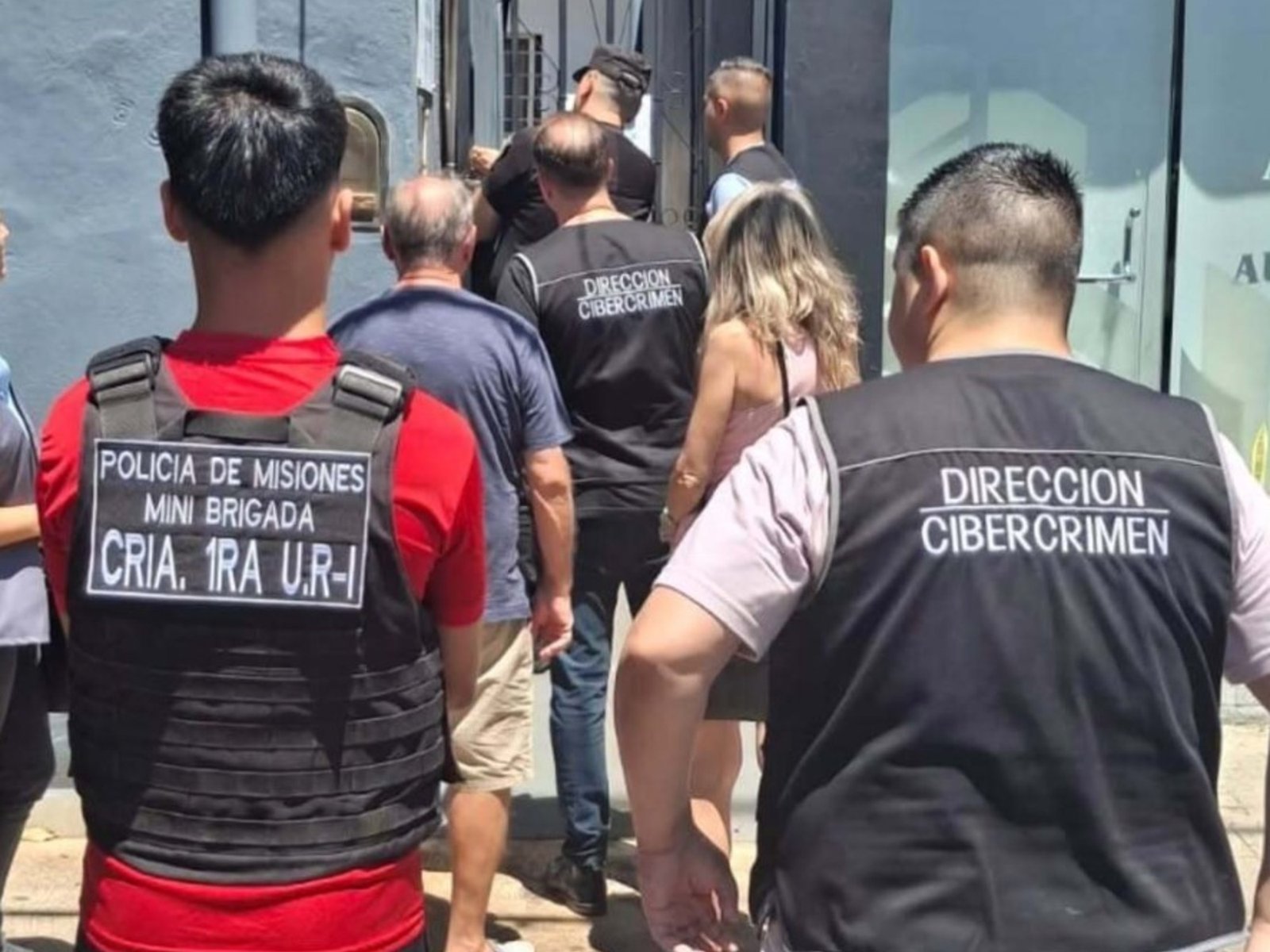 investigan posible distribución de pornografía infantil
