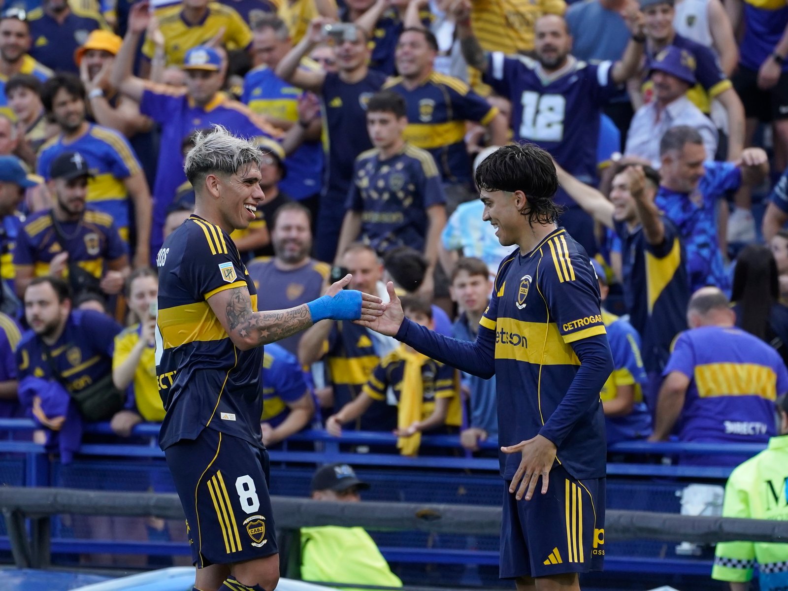 la tabla hacia las copas, los clasificados a los playoffs y los descensos