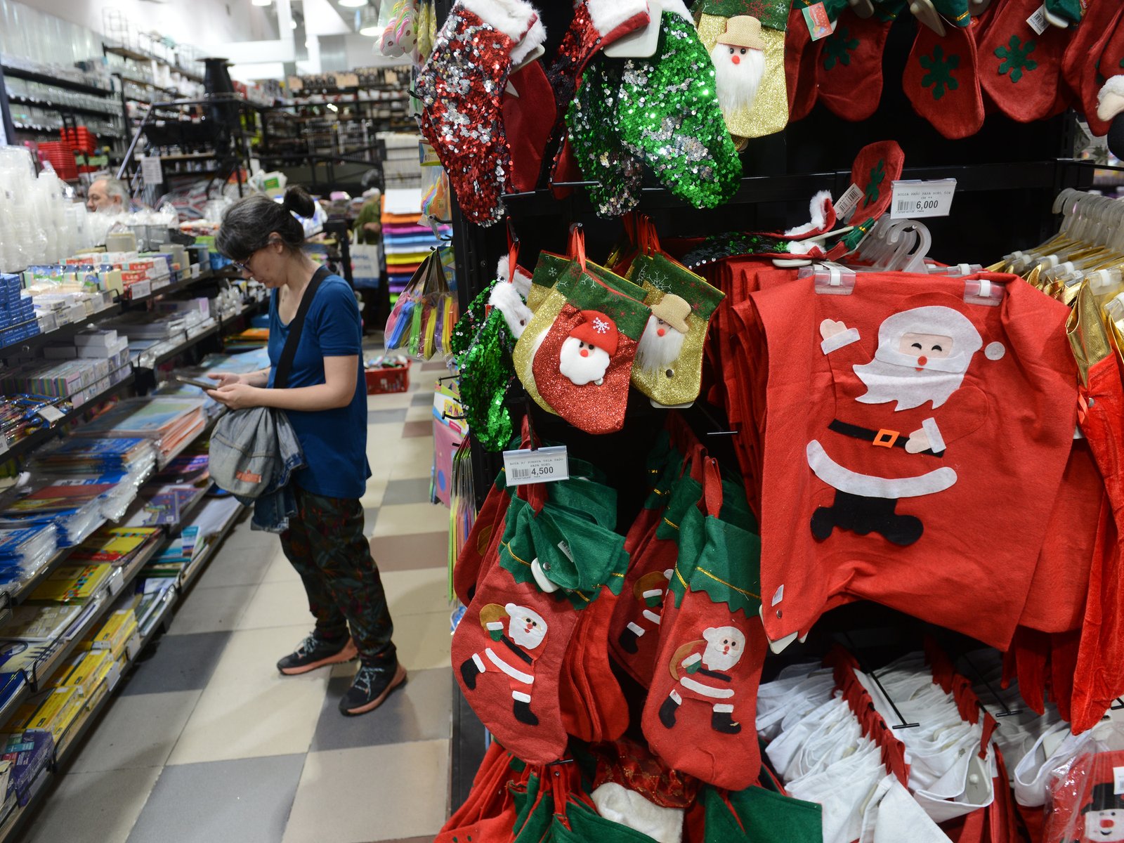 los motivos que anticiparon las compras y cuánto cuesta armar el tradicional árbol