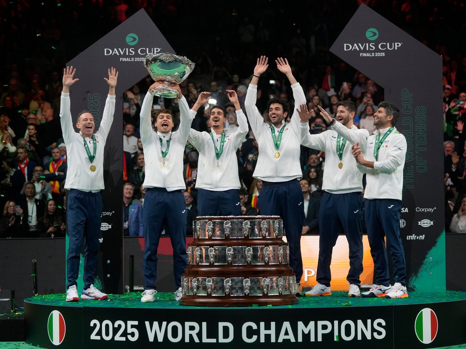 sin Jannik Sinner, Italia es campeón de la Copa Davis por tercer año consecutivo