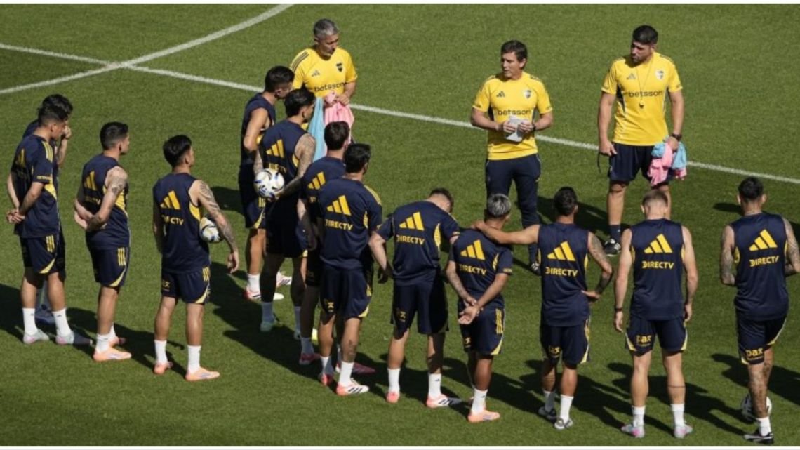 Boca, listo para recibir a Racing: Claudio Úbeda habría definido el once titular