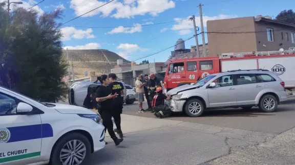Choque y vuelco en Km 3