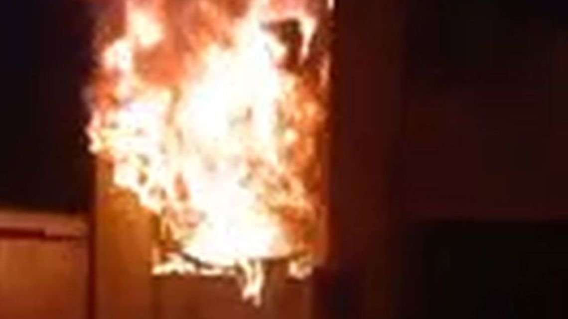 Cinco jóvenes rescataron a un hombre atrapado en un incendio en Coronel Pringles y le salvaron la vida