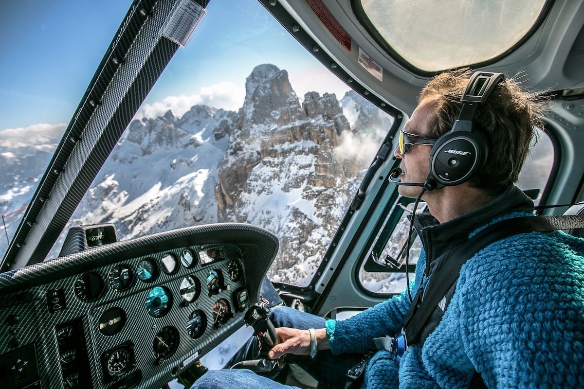 El alpinista Simone Moro sobrevive a un infarto a 5.000 metros y anuncia la creación de un servicio de rescate aéreo en el Karakoram de Pakistán | El Montañista | Deportes