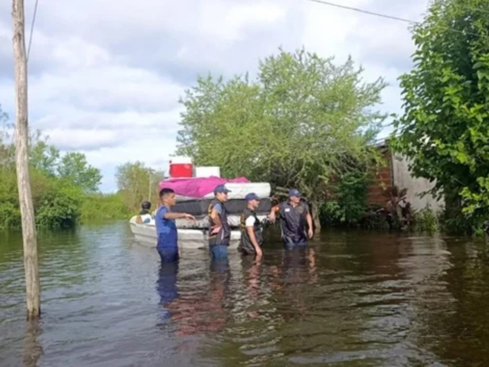 Encuentran muertos a los dos turistas que fueron arrastrados por el río en Corrientes