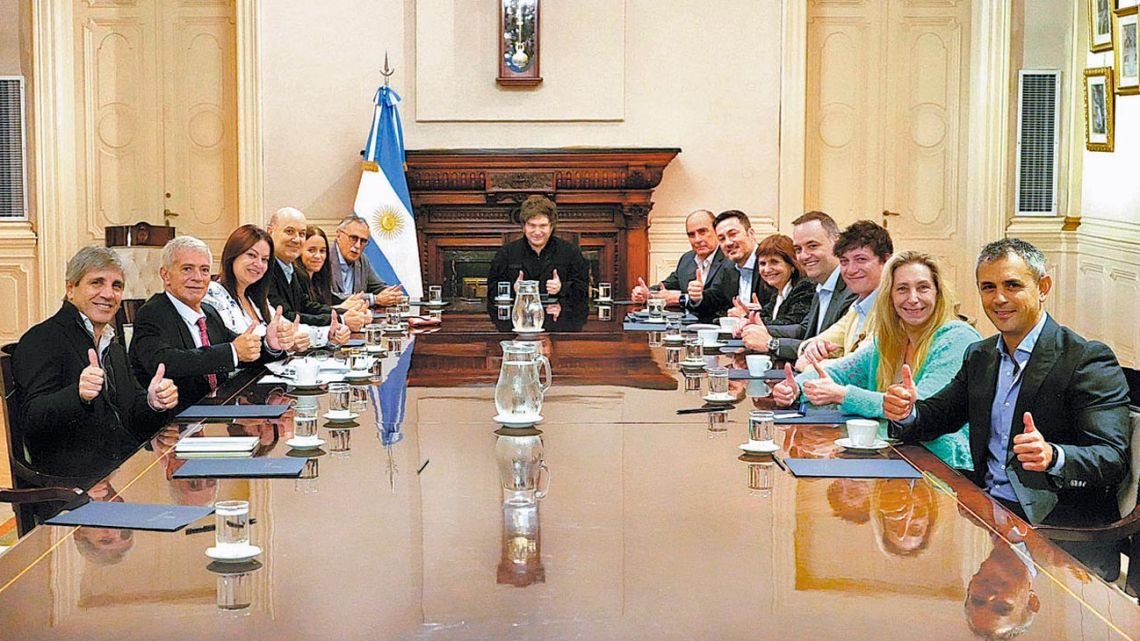 Javier Milei reúne a su Gabinete en Olivos para analizar la gestión del año y planificar la agenda 2026