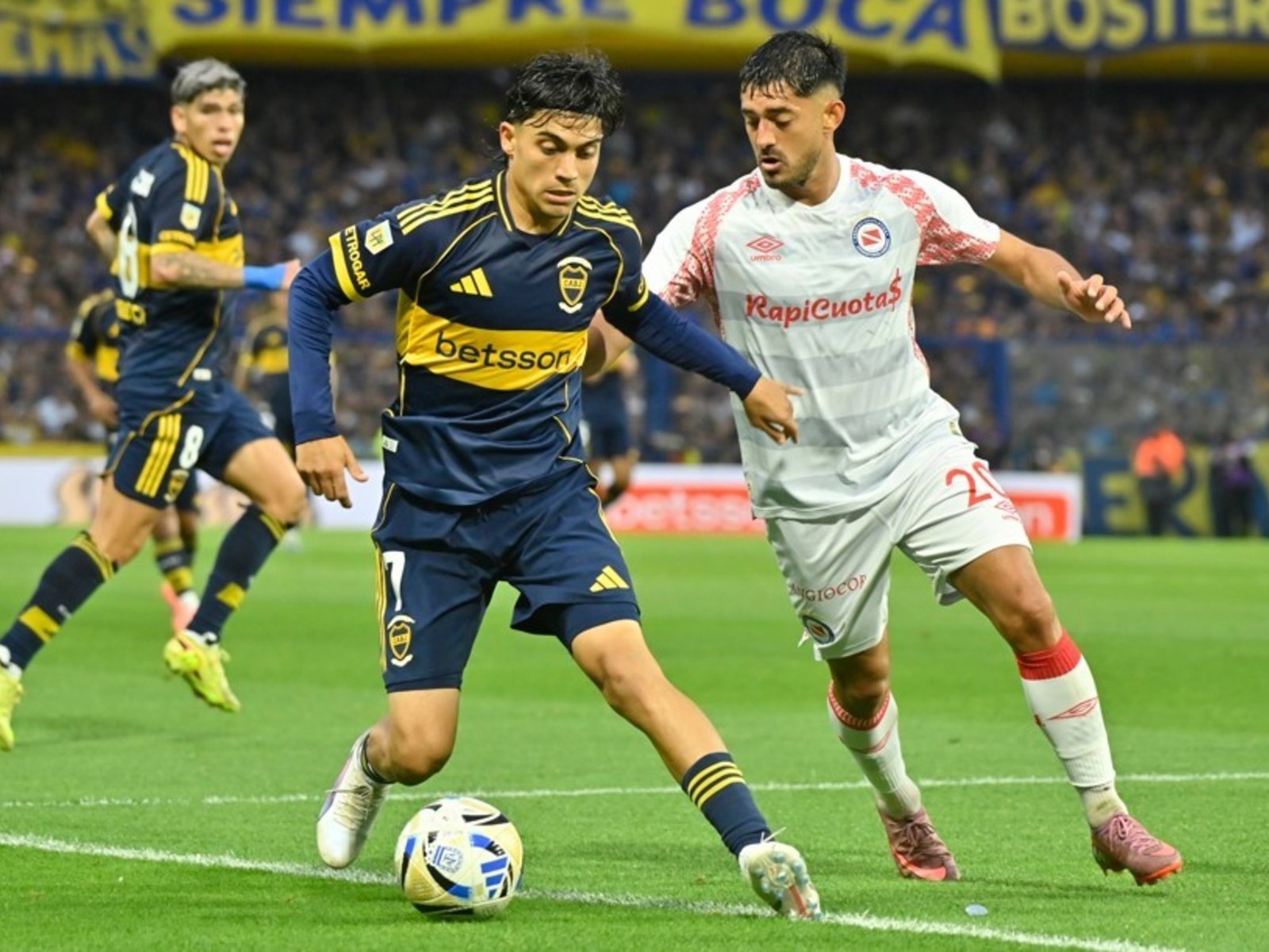 La “bronca” de un jugador de Argentinos: “Marchesin estuvo haciendo tiempo, no quería sacar” :: Olé