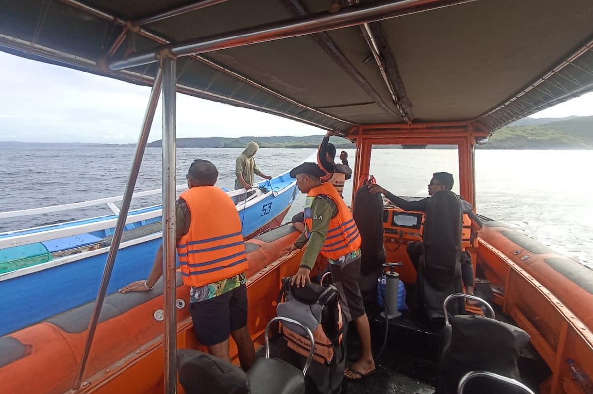 Los equipos de rescate reanudan la búsqueda de los cuatro españoles desaparecidos en un naufragio en Indonesia | Noticias de la Comunidad Valenciana