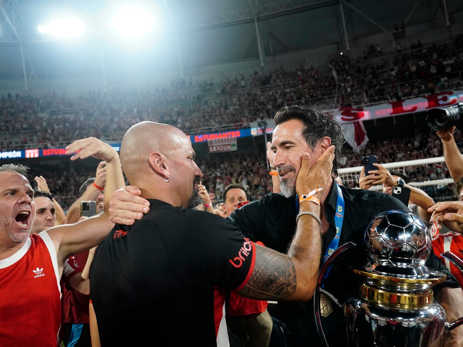 Los técnicos que se quedan porque ganan :: Olé