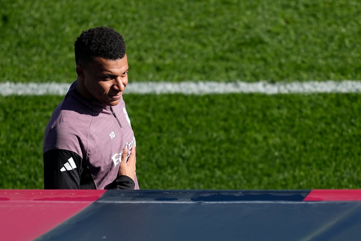 Mbappé, baja por un esguince de rodilla para el partido contra el Betis, es duda para la Supercopa | Fútbol | Deportes