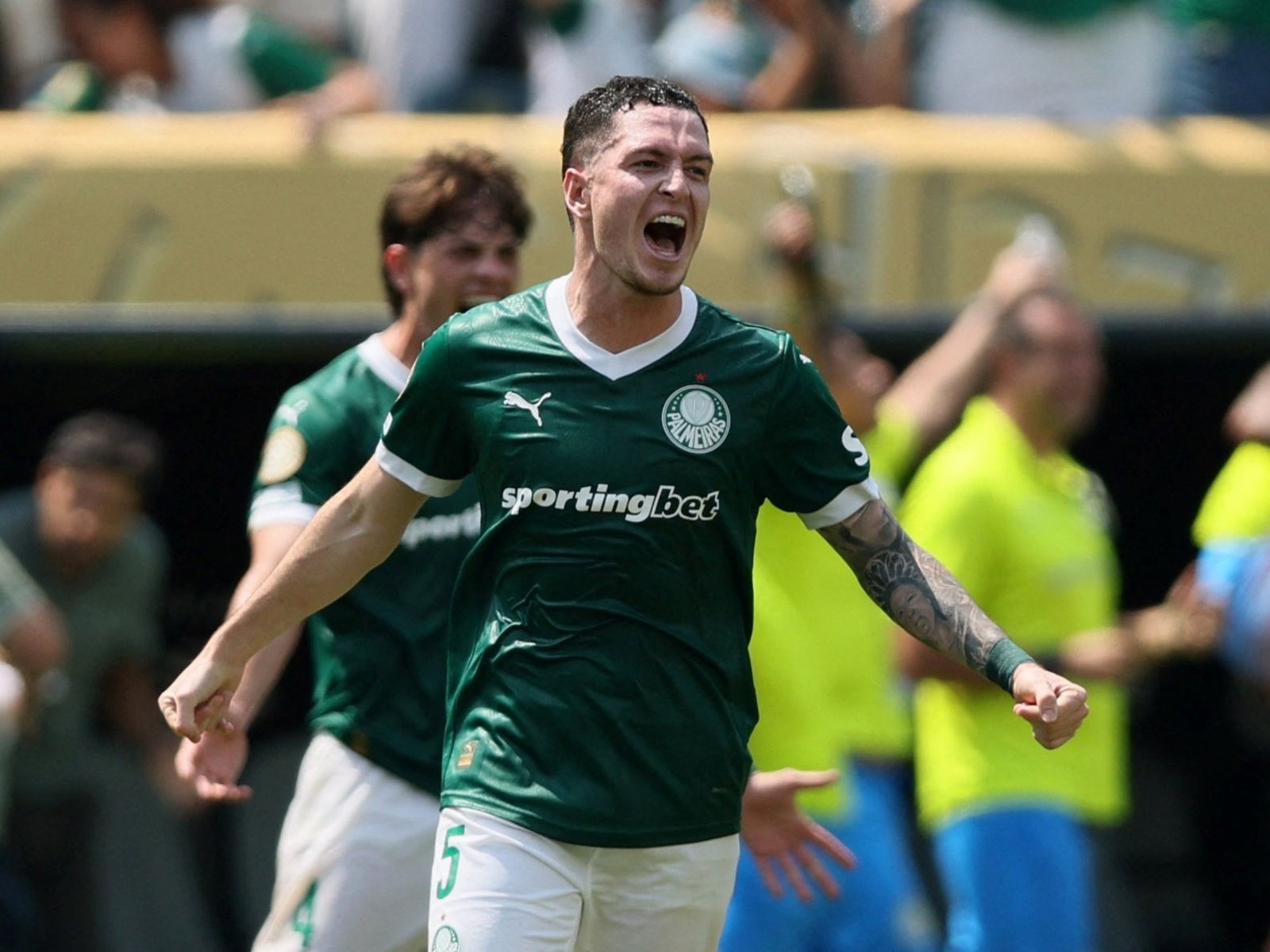 River vuelve a la carga por el volante box to box que había tachado :: Olé