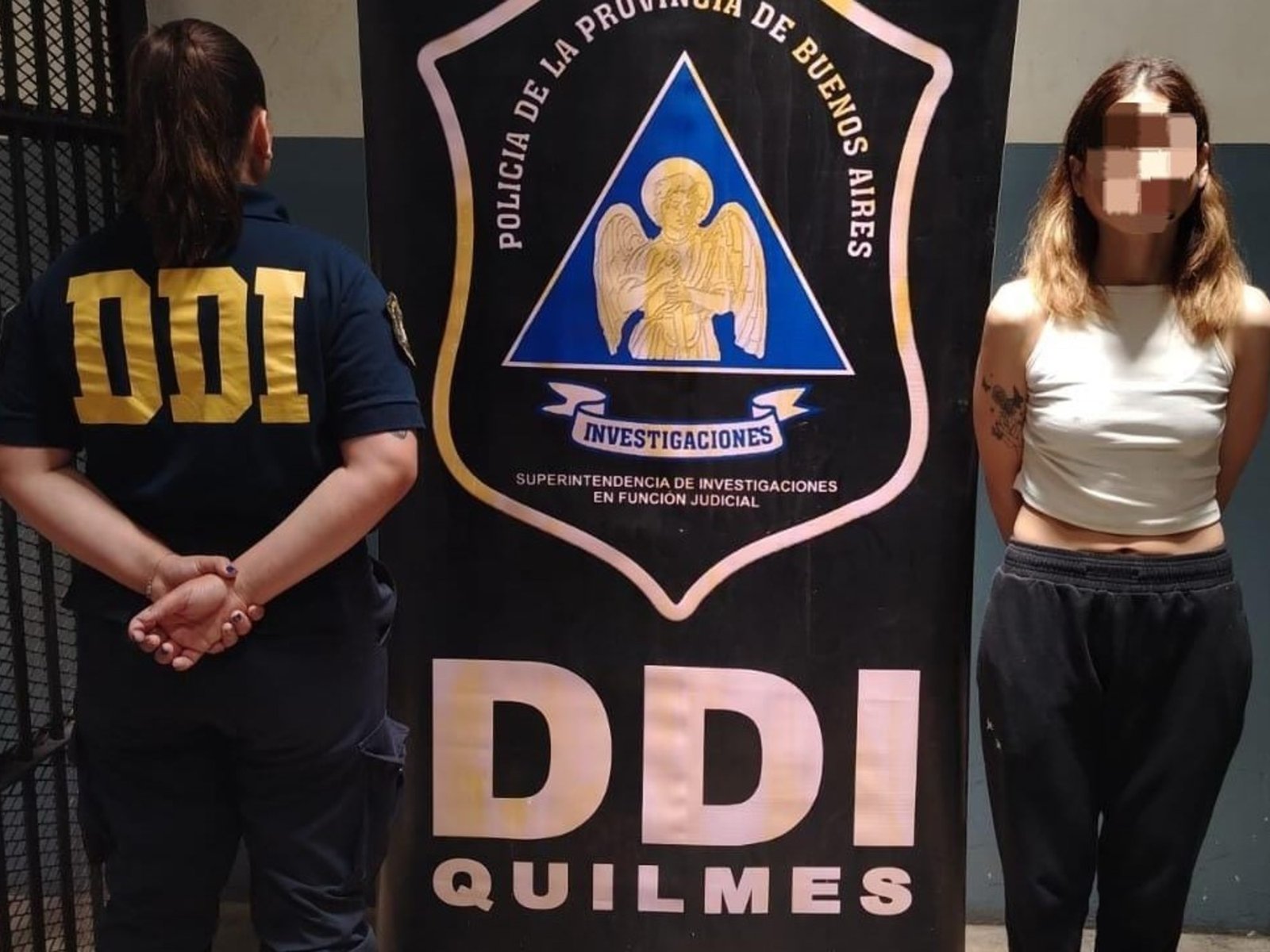 Se hizo pasar por la novia de un hombre 34 años mayor que ella y lo traicionó de la manera más cruel: así cayó “Cachorra”