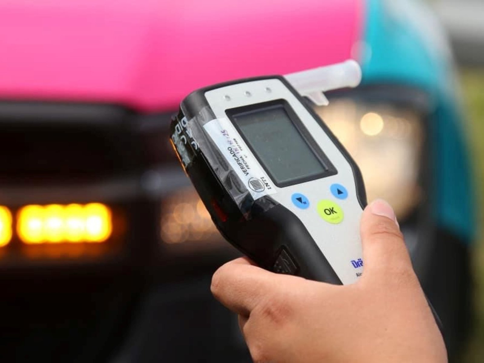 Un conductor estaba tan borracho que saturó el alcoholímetro cuando sopló: “Desbordamiento de rango”