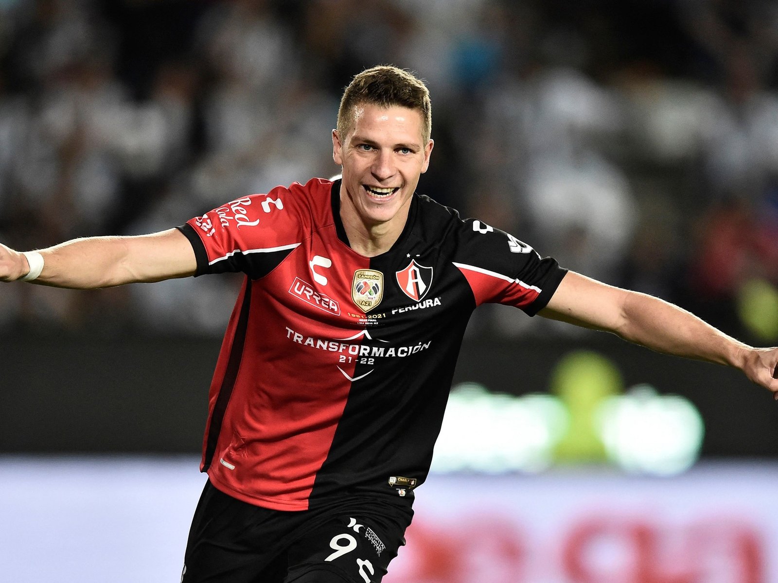 Un histórico goleador del fútbol argentino deja la Liga Profesional para volver a jugar en Deportivo Winifreda, el club de su pueblo de apenas 3.000 habitantes