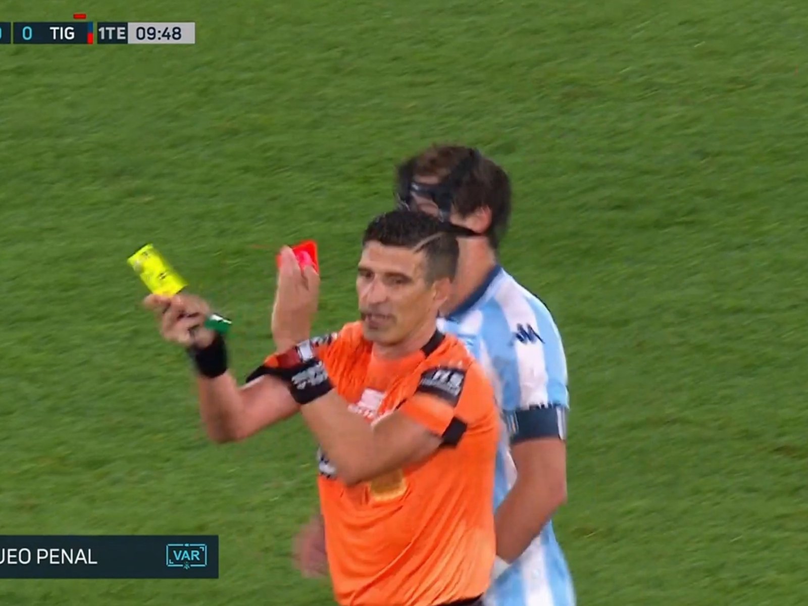 Video: el reclamo de Racing en un penal que se pudo haber cobrado y por el que fue expulsado Martirena por protestar :: Olé