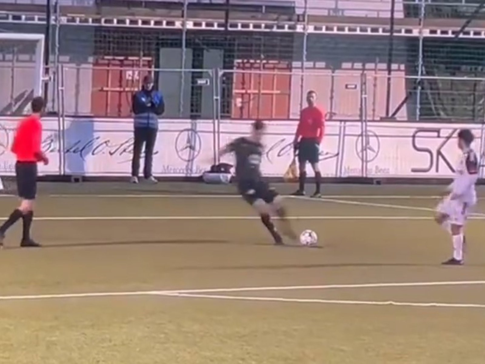 Video: la increíble acción antideportiva de un arquero en la tanda de penales :: Olé