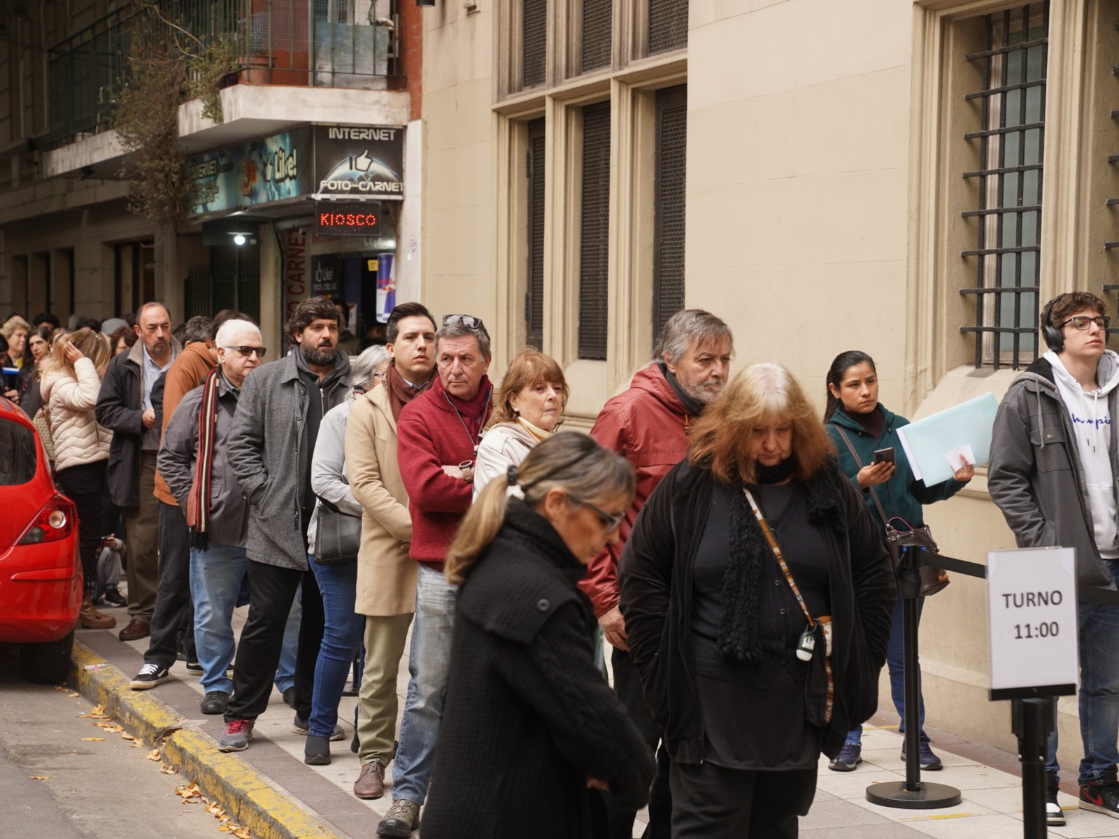 los nuevos trámites para la ciudadanía española podrían demorar un siglo