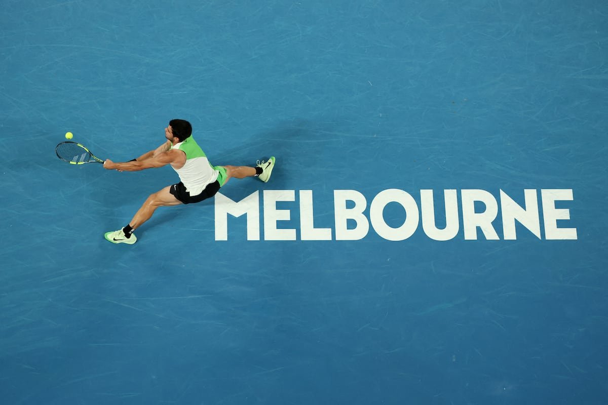 Alcaraz – De Miñaur en el Open de Australia en directo | De Miñaur sufre, pero salva su servicio | Tenis | Deportes