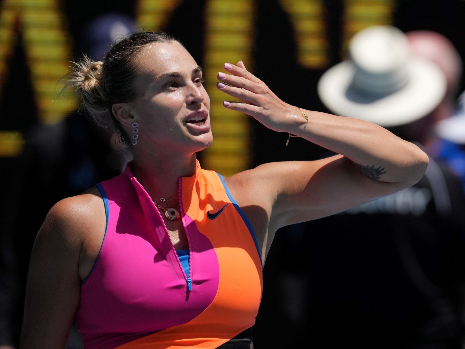 Aryna Sabalenka le ganó a Mboko y pasó a cuartos en el Abierto de Australia con un récord que provocó a Novak Djokovic: “Ahora me enojé”