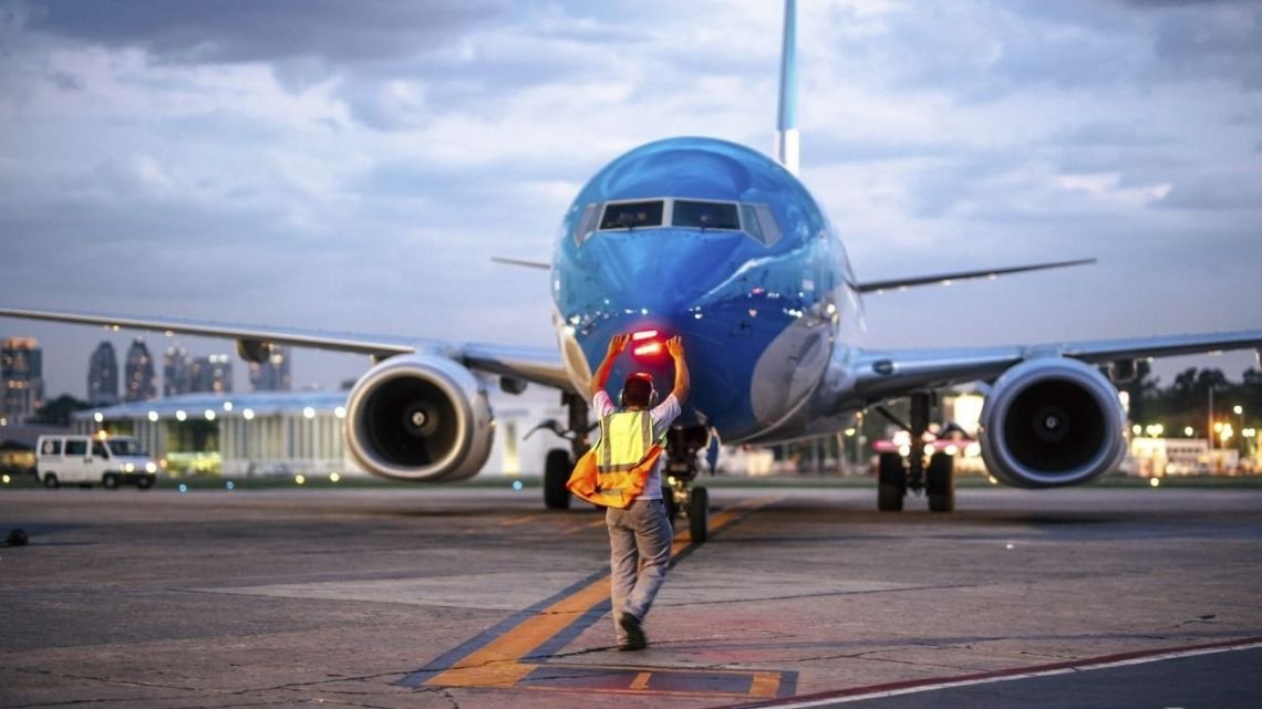 Aumenta el riesgo de un paro de controladores aéreos: este viernes vence la conciliación obligatoria