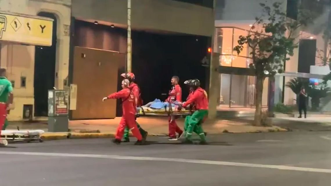 Balearon a un policía de la Ciudad en Morón durante un intento de robo y está grave