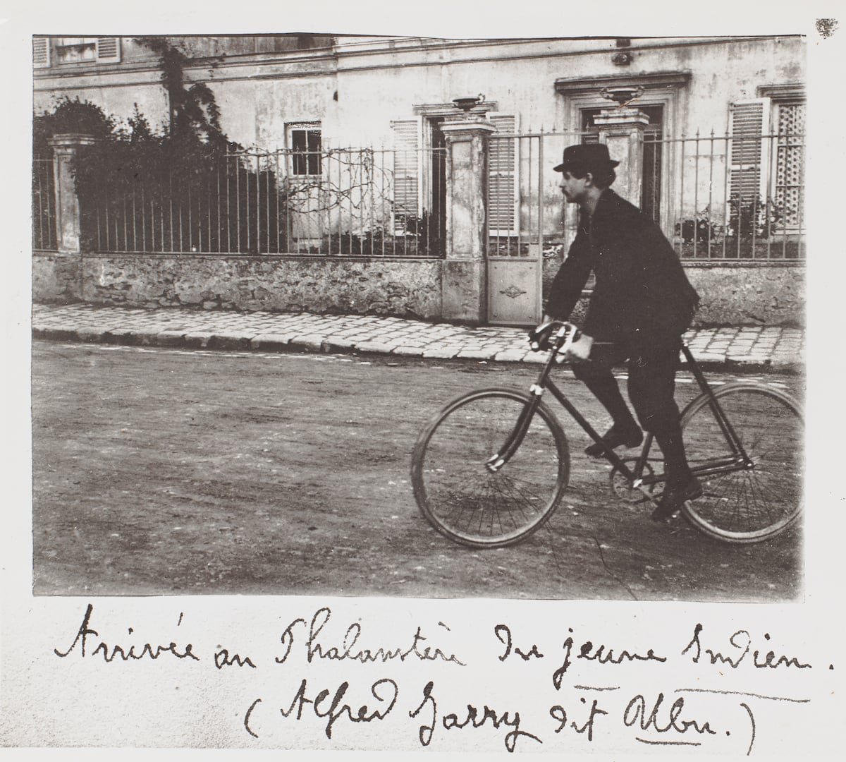 Cuando la patafísica entra en el museo | Babelia