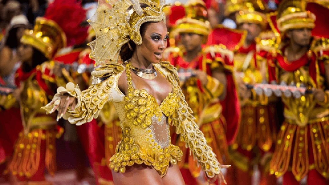 Del mecánico de Río Tercero que se fue a pescar al escrache y el “registro de infieles”