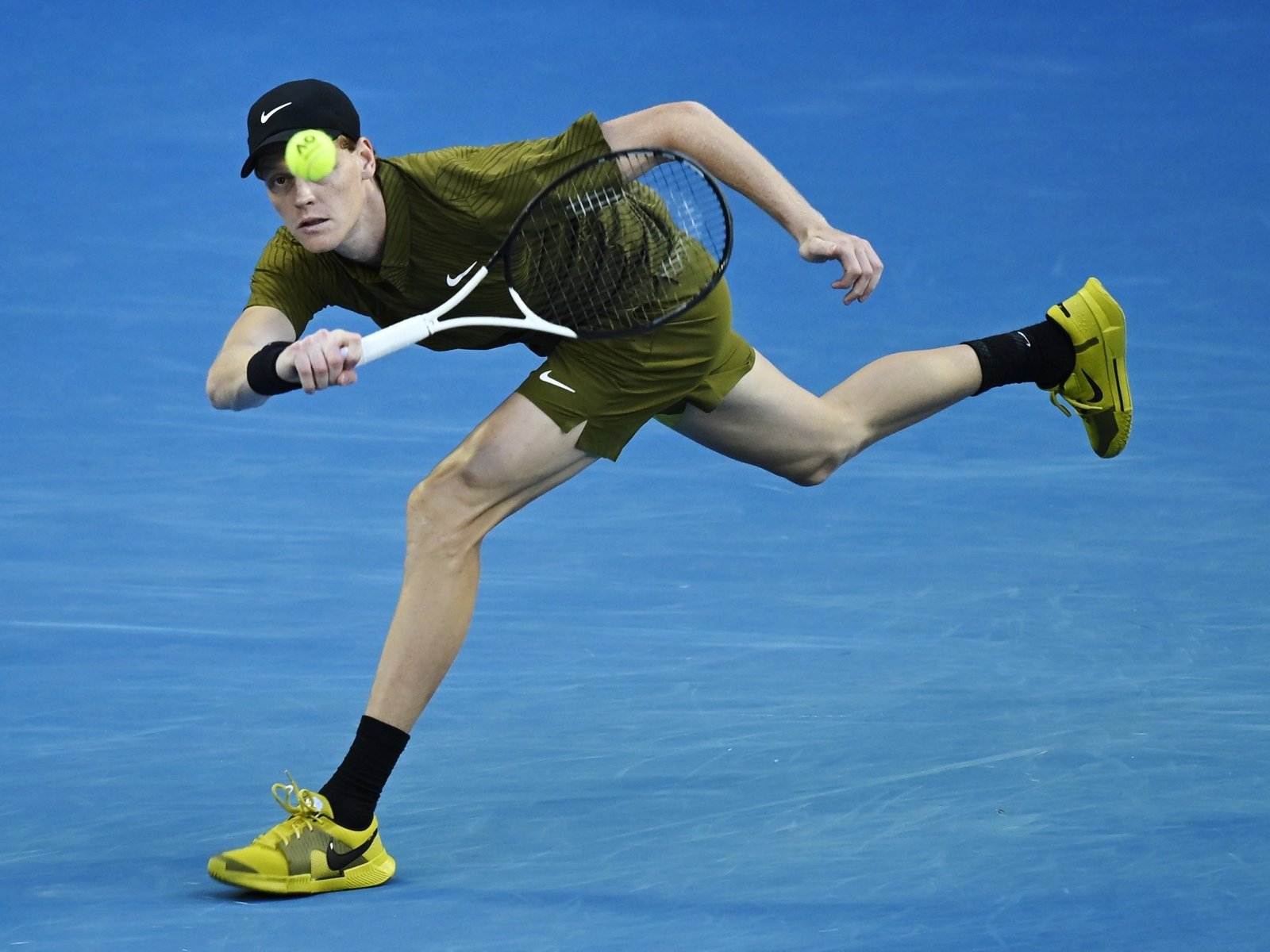 Djokovic, Sinner y Wawrinka salen a la cancha y sube la temperatura