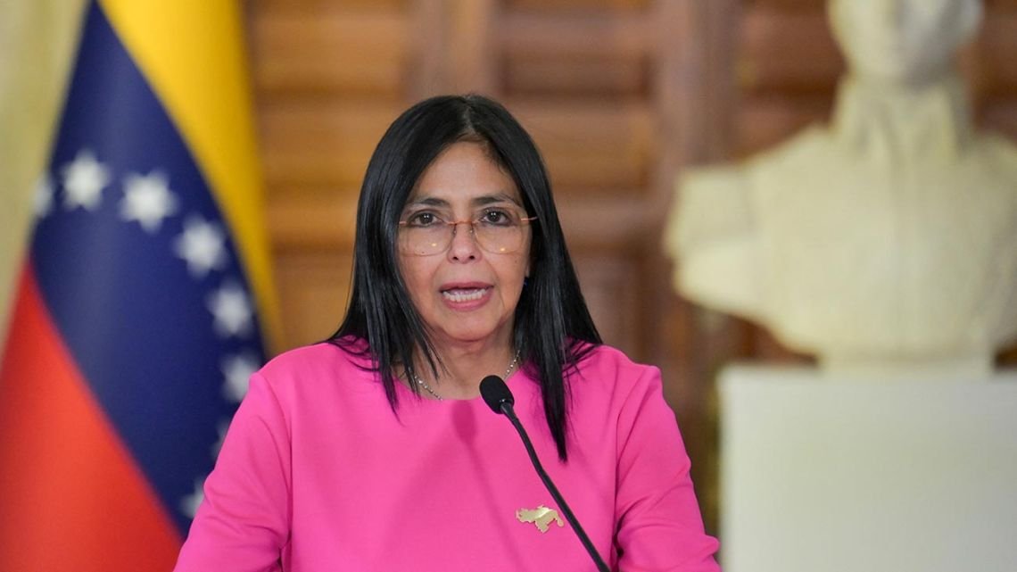 El Ejército venezolano respalda a Delcy Rodríguez para encabezar la transición tras la captura de Maduro