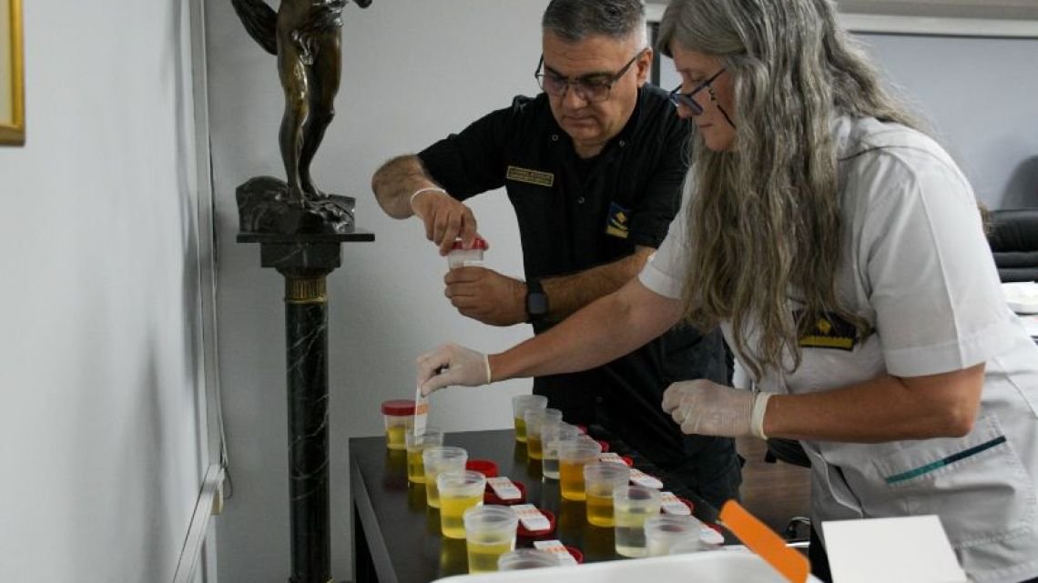 El ministro Quinteros ordenó narcotest sorpresivo en Jefatura de la Policía