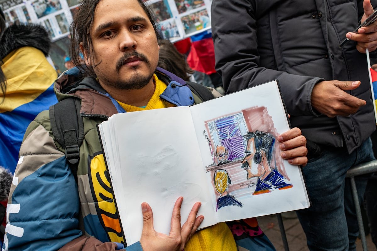 El venezolano que dibujó a Maduro en el tribunal de Nueva York: “Él estaba sonriente y miraba a todos los que estábamos allí a la cara”