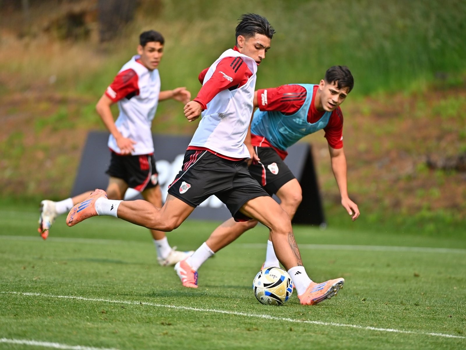 Giro en el mercado de River: sin opciones de delantero con gol que convenzan, la opción Ruberto ganó lugar :: Olé