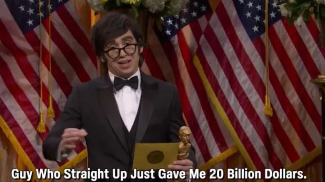 Javier Milei fue blanco de una parodia en Saturday Night Live por el swap con EE.UU.