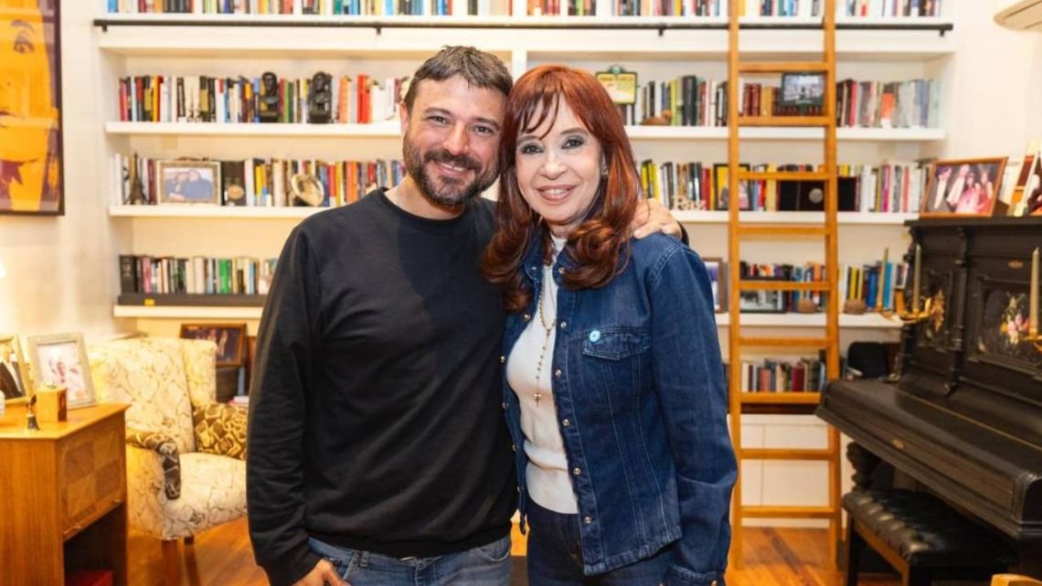 Juan Grabois visitó a Cristina Kirchner, exigió su indulto y aseguró que está “íntegra y digna”
