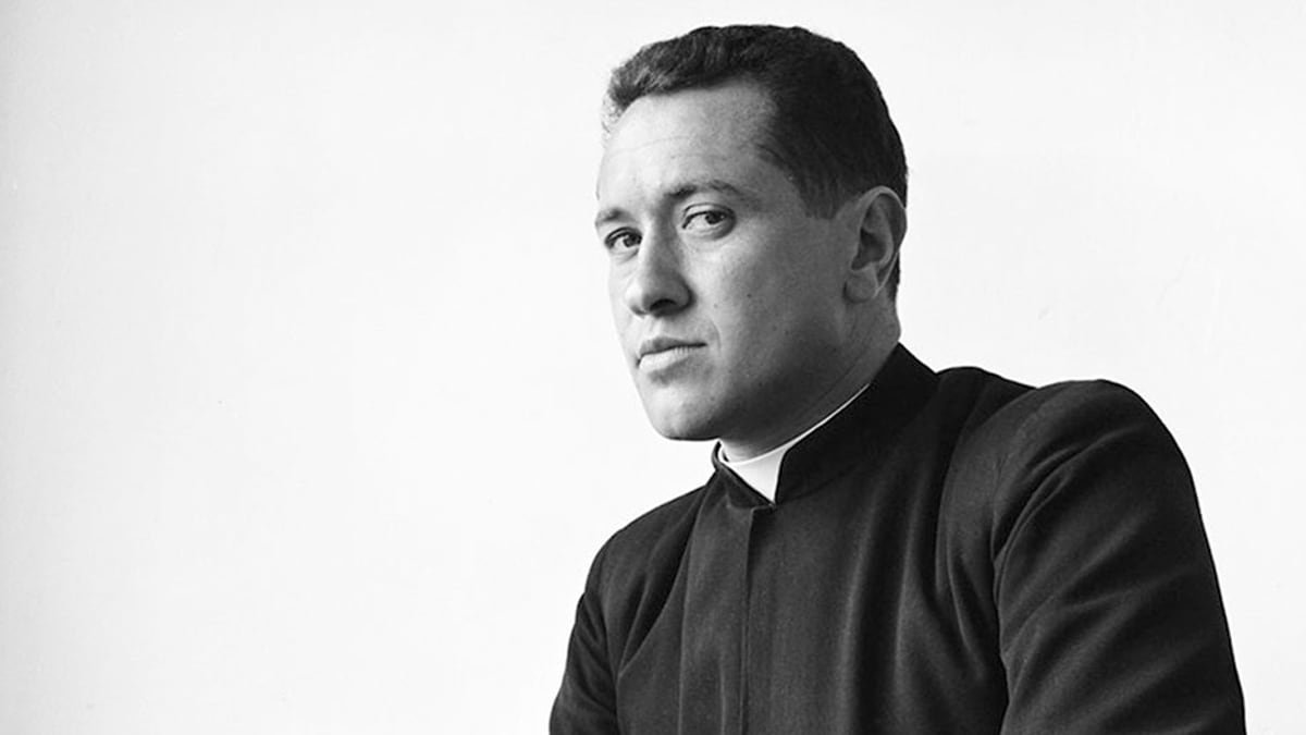 La Unidad de Búsqueda confirma el hallazgo del cuerpo del cura guerrillero Camilo Torres, ícono de la izquierda colombiana