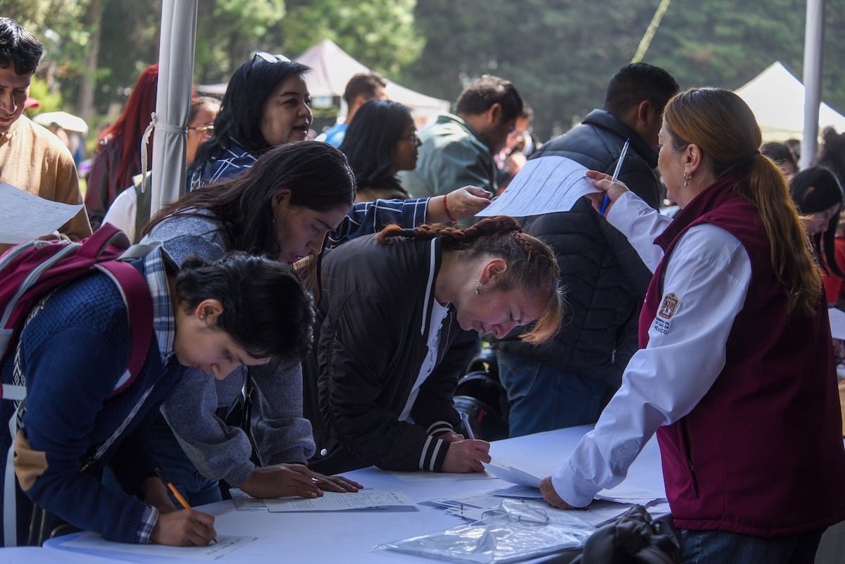 La caída en la inversión y el consumo debilitan al empleo formal en México en 2025 | Economía
