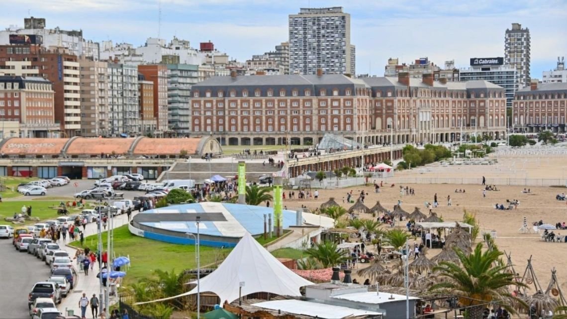 Mar del Plata vive su fin de semana más fuerte del verano con una agenda turística para todos los bolsillos