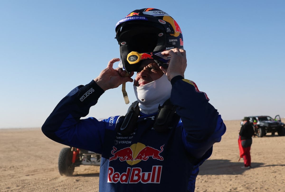 Nani Roma da el gran golpe y se pone líder del Dakar con Carlos Sainz a su estela | Deportes