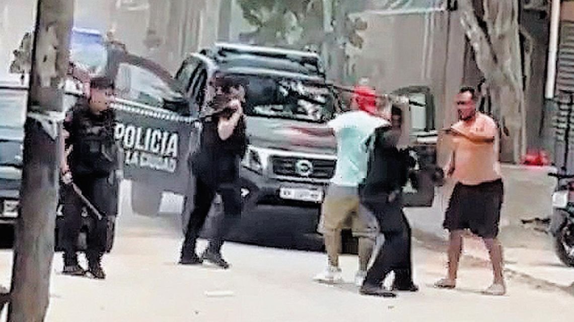 Procesaron al policía acusado de matar a un hombre en Lugano: podría ser condenado a perpetua