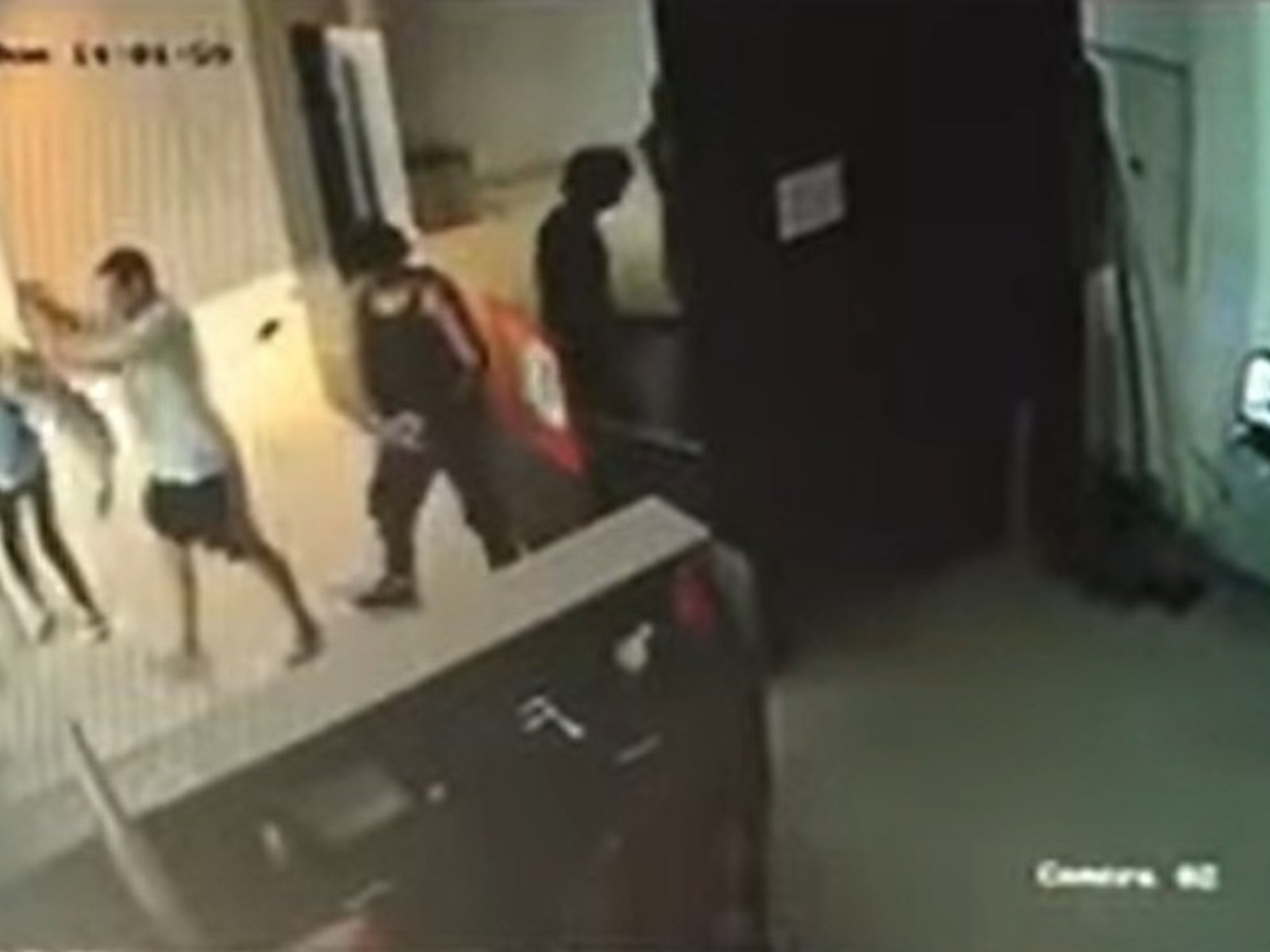 Salvaje ataque de un hombre al perro de una vecina en Tucumán