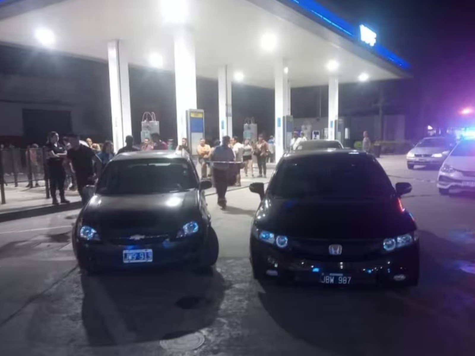 Un hombre mató a la expareja de su novia delante de la hija y de un grupo de chicos que volvían de excursión en Zárate