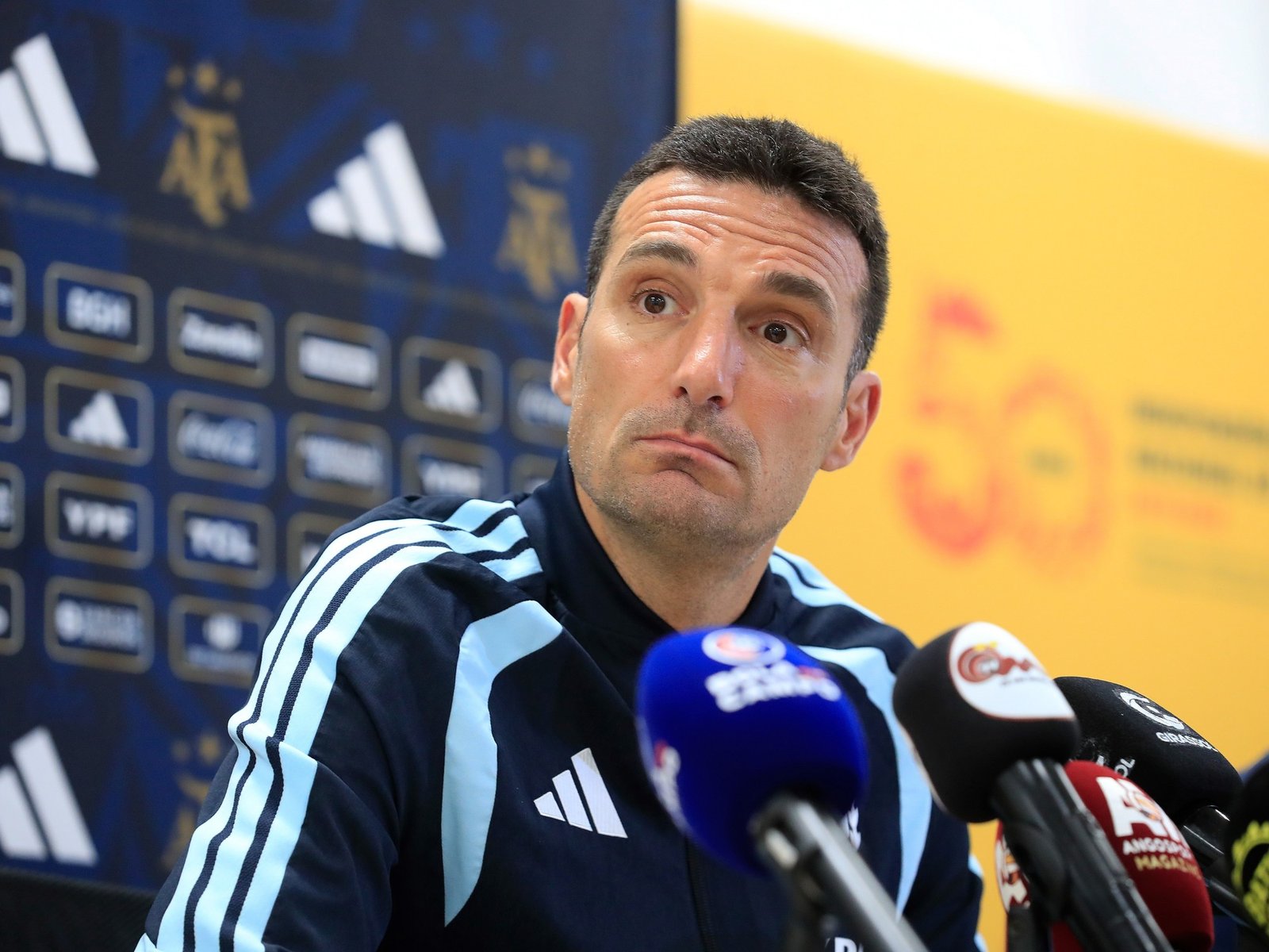 de Thiago Almada con cartel de venta y Julián Álvarez sin gol a un Lautaro Martínez intratable