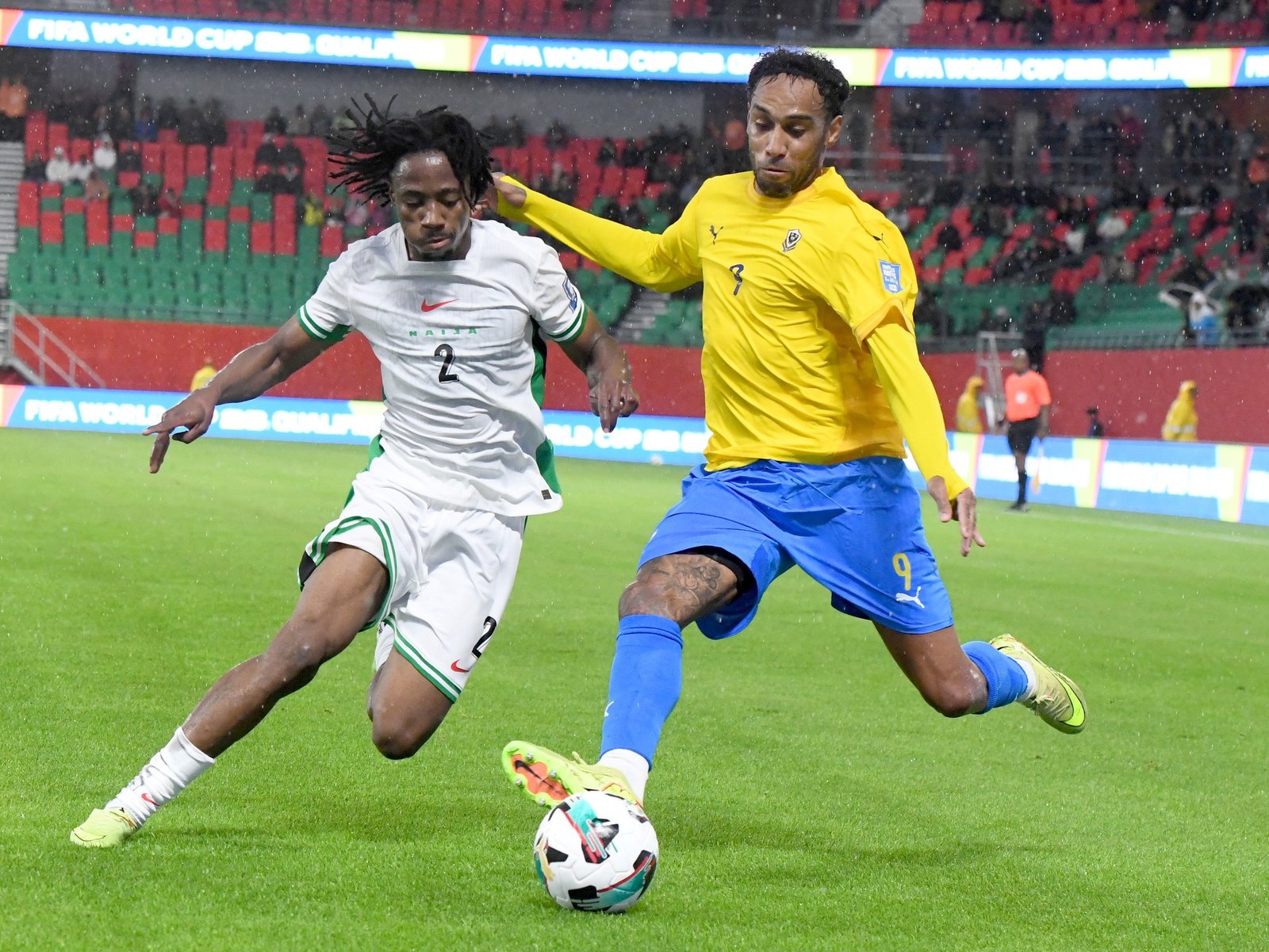 echó al DT y apuntó contra su estrella Aubameyang