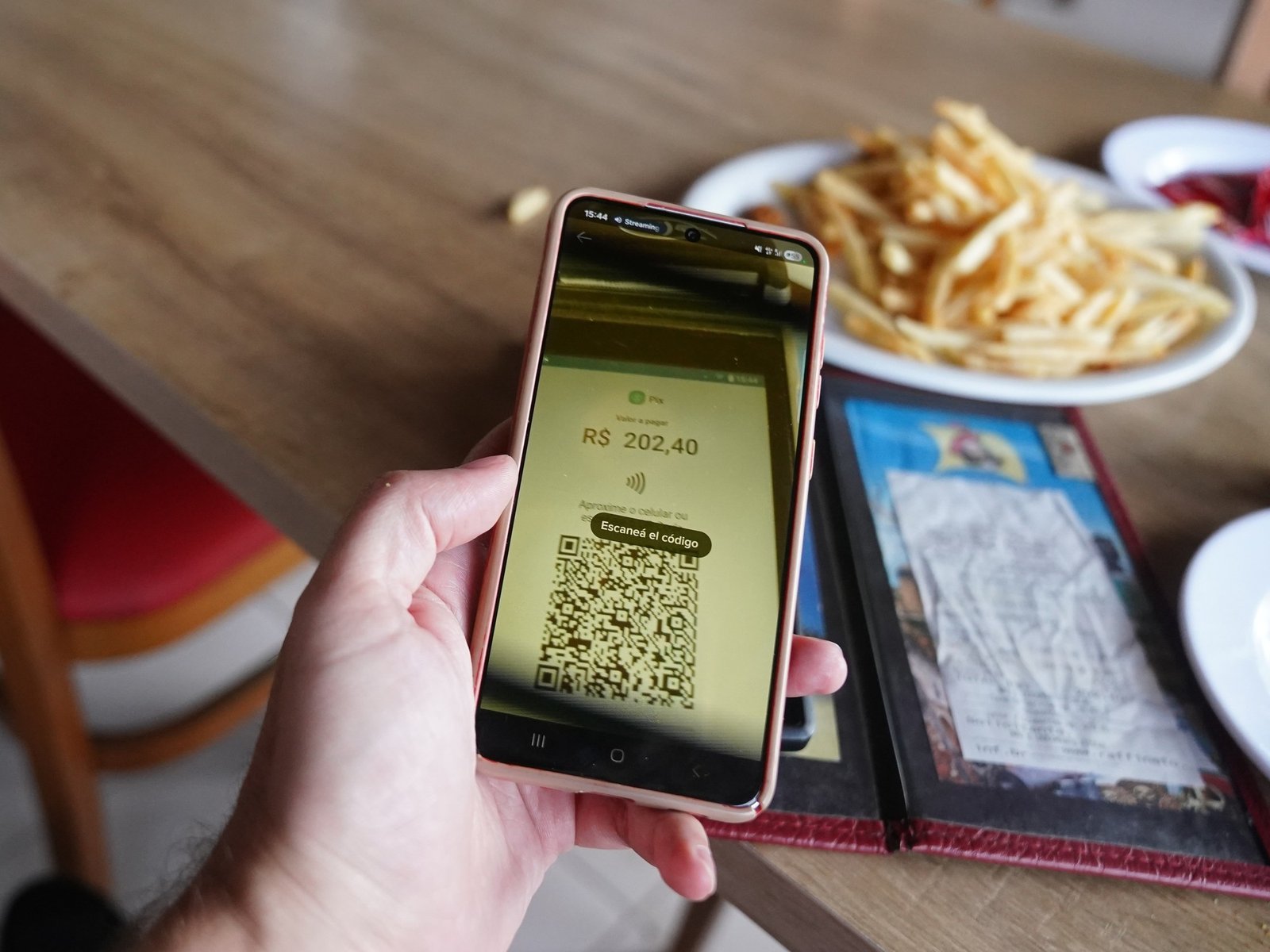 les cobran de más a los turistas que pagan con billetera virtual