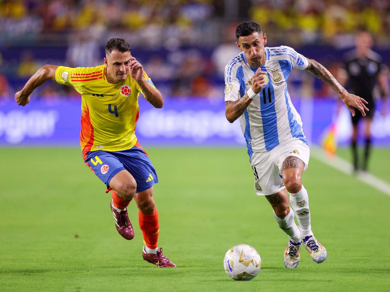 quién es lateral colombiano que jugó dos Mundiales y convenció a Gustavo Quinteros