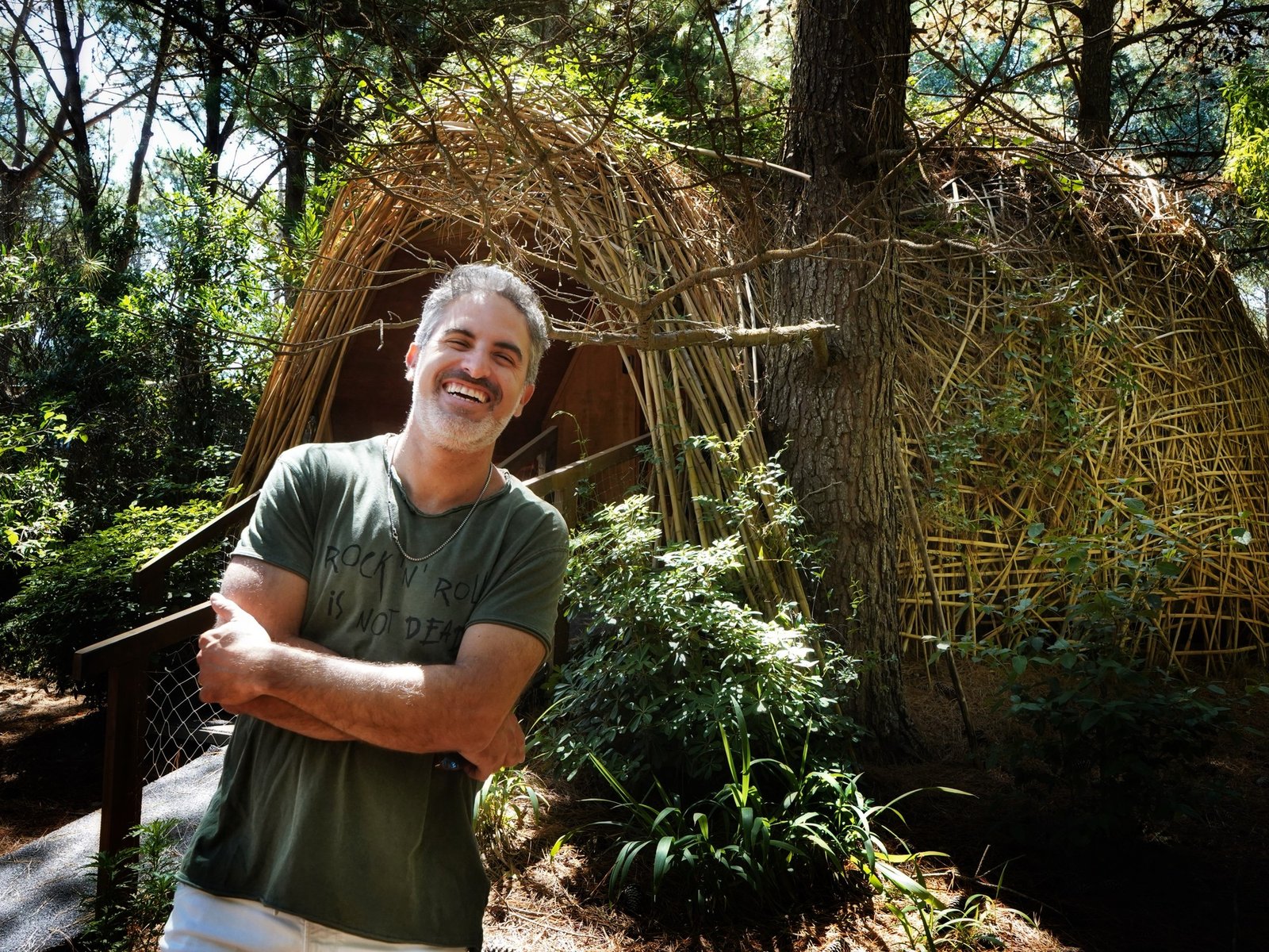 quién está detrás del bosque escondido en Punta del Este