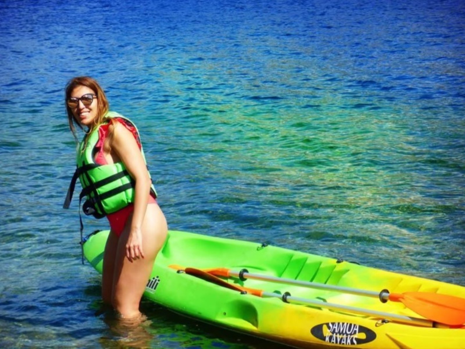 salió a pasear por la costanera y apareció muerta en un acantilado